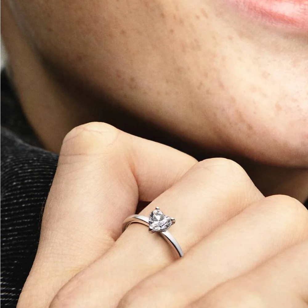 Pandora Elegant Silver Heart Ring